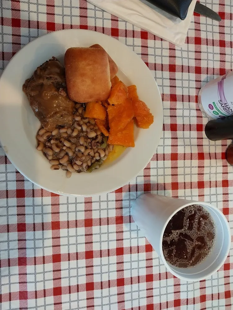 Smothered Beef Steak Yams Blacked Eye Peas Yeast Rolls & Sweet Tea